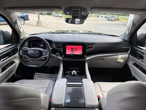 Used 2022 Jeep Wagoneer Series I w/ Convenience Group I AWD/4WD image 23