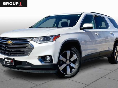 Used 2020 Chevrolet Traverse LT w/ LT Premium Package image 1