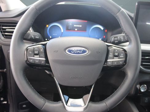 Used 2023 Ford Escape Platinum image 17