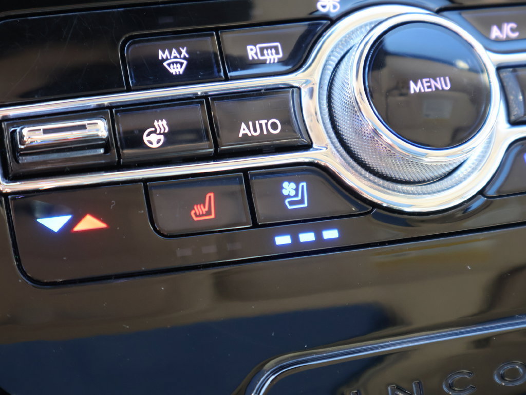 Used 2021 Lincoln Corsair Reserve AWD/4WD image 41
