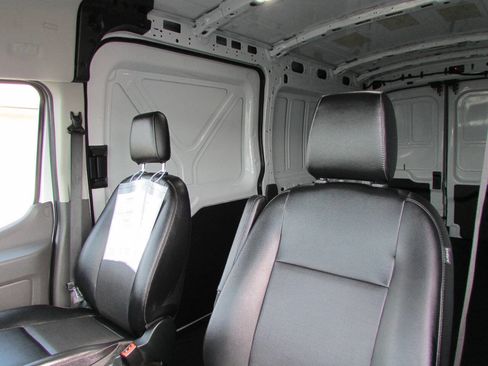 Used 2023 Ford Transit 250 Medium Roof image 13