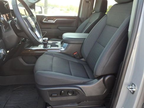 Used 2024 GMC Sierra 1500 Elevation w/ Preferred Package AWD/4WD image 12