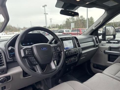 Used 2022 Ford F350 XLT w/ XLT Premium Package image 8
