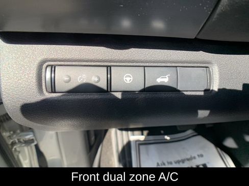 Used 2025 Nissan Pathfinder SL AWD/4WD image 13