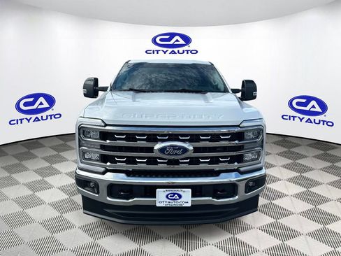 Used 2025 Ford F250 Lariat w/ FX4 Off-Road Package AWD/4WD image 11
