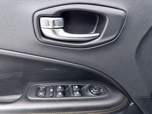 Used 2018 Jeep Compass Limited w/ Navigation Group image 29