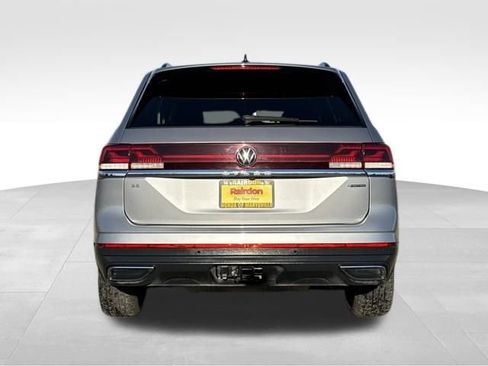 Used 2024 Volkswagen Atlas SE image 6