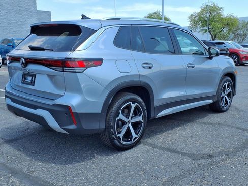 New 2025 Volkswagen Tiguan SE image 5