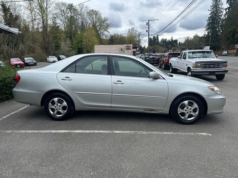 Used 2005 Toyota Camry image 4