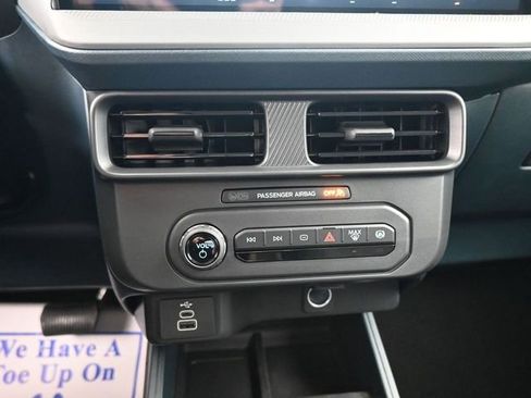 New 2025 Ford Maverick XL image 16