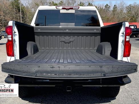 Used 2025 Chevrolet Silverado 1500 ZR2 w/ Technology Package image 17