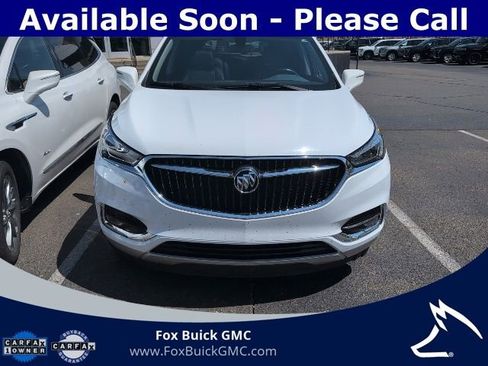 Used 2021 Buick Enclave Essence w/ Sound and Sites Package AWD/4WD image 2