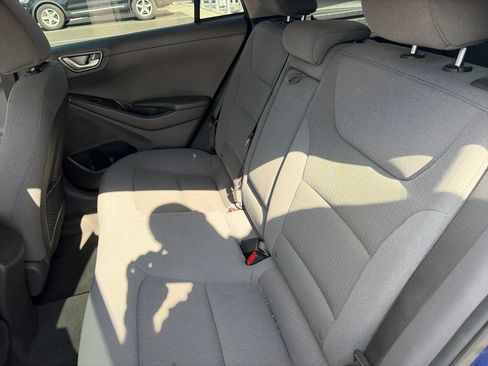 Used 2020 Hyundai Ioniq SE FWD image 10