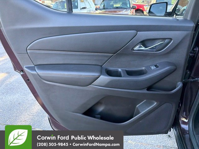 Used 2019 Chevrolet Traverse LT w/ LPO, Blackout Package AWD/4WD image 28
