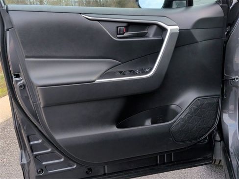 Certified 2025 Toyota RAV4 LE image 10