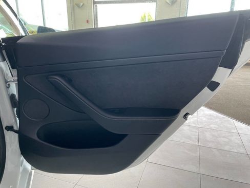 Used 2022 Tesla Model 3 image 22