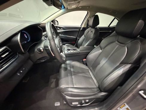 Used 2023 Genesis G70 2.0T image 21