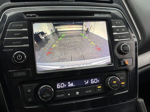 Used 2016 Nissan Maxima 3.5 SV FWD image 17