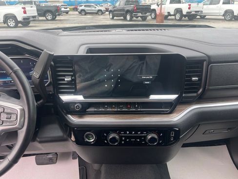 Used 2023 Chevrolet Silverado 1500 LT image 11