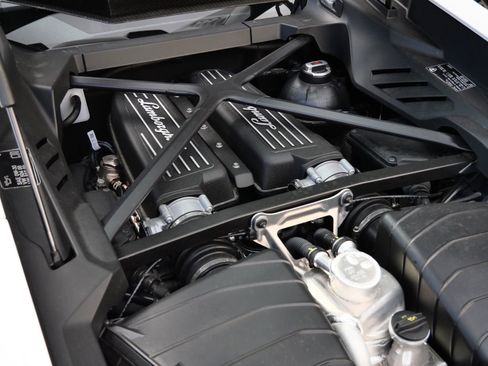 Used 2023 Lamborghini Huracan Tecnica image 22