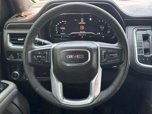 Used 2022 GMC Yukon XL SLT w/ SLT Luxury Package AWD/4WD image 18