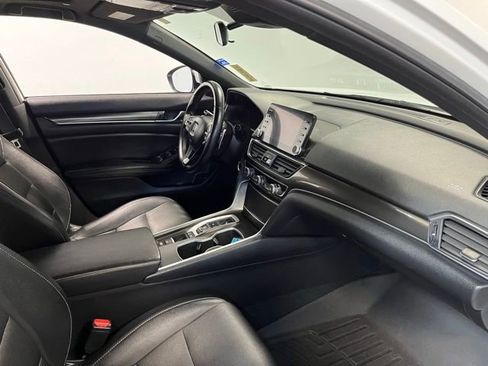 Used 2019 Honda Accord Sport image 10