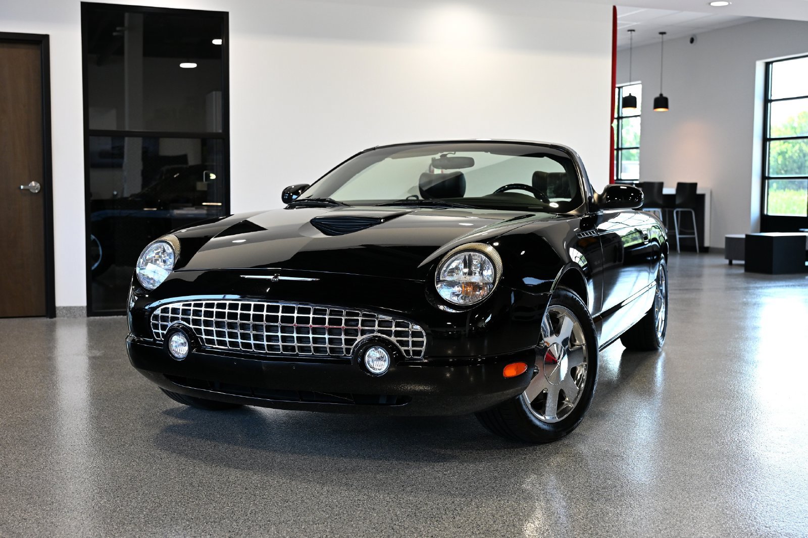 Used 2002 Ford Thunderbird RWD image 1