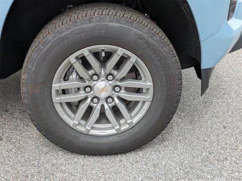 New 2025 Chevrolet Colorado LT w/ LT Convenience Package image 10