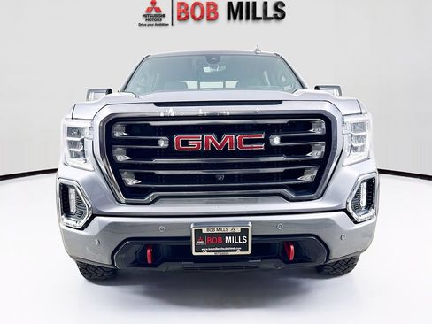 Used 2021 GMC Sierra 1500 AT4 w/ AT4 Value Package AWD/4WD image 2
