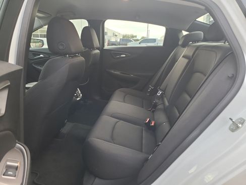 Used 2025 Chevrolet Malibu LT FWD image 24