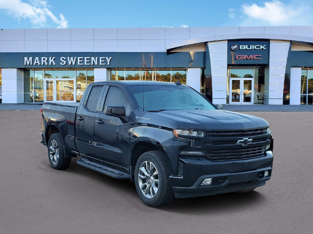 Used 2020 Chevrolet Silverado 1500 RST w/ RST Value Package AWD/4WD image 3