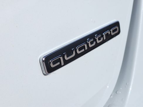 Used 2024 Audi A4 2.0T Premium w/ Convenience Package image 11