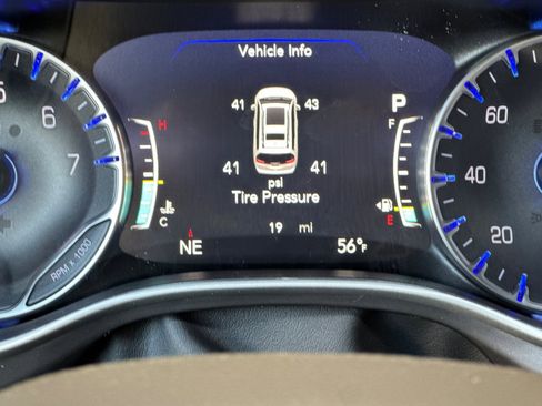 New 2026 Chrysler Pacifica Select image 27