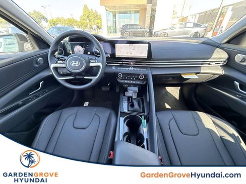 New 2026 Hyundai Elantra Limited FWD image 1
