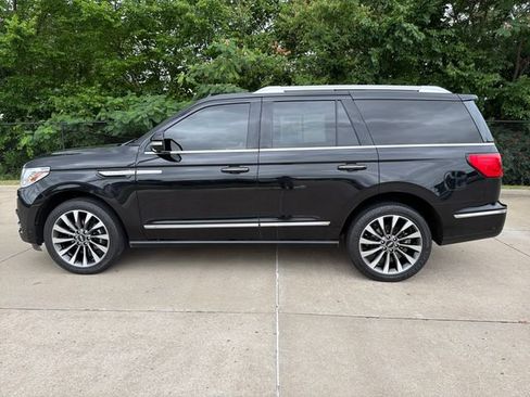 Used 2021 Lincoln Navigator Reserve RWD image 2