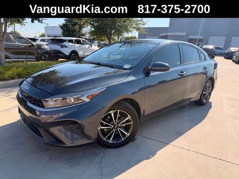 Certified 2022 Kia Forte LXS FWD image 1