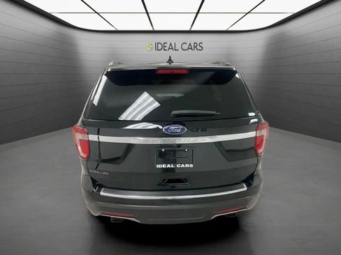 Used 2018 Ford Explorer XLT w/ Equipment Group 201A FWD image 6