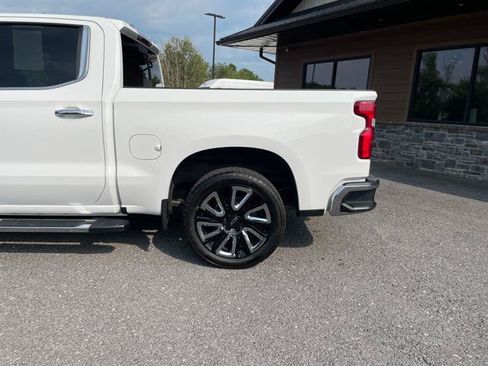 Used 2019 Chevrolet Silverado 1500 LTZ AWD/4WD image 4