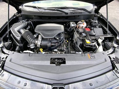 Used 2022 Cadillac XT6 Sport w/ Platinum Package image 9