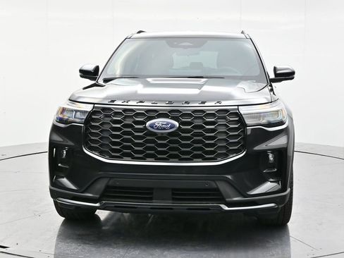 New 2026 Ford Explorer ST-Line w/ ST-Line Street Pack AWD/4WD image 2