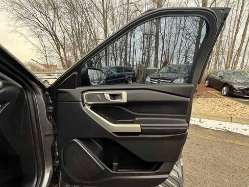 Used 2021 Ford Explorer XLT w/ Equipment Group 202A image 28