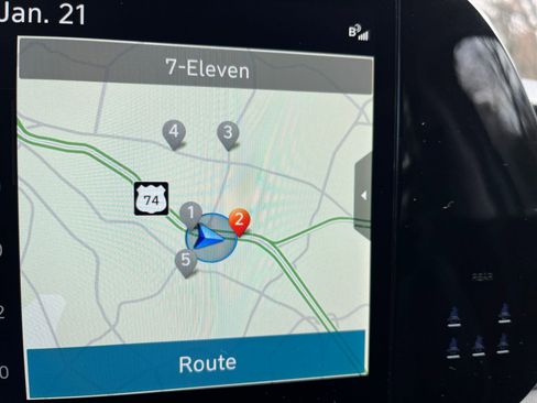 Used 2025 Hyundai Palisade SEL image 20