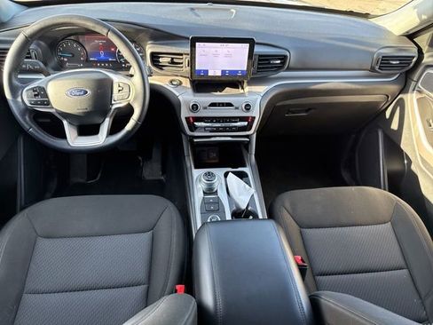 Used 2023 Ford Explorer XLT w/ Class IV Trailer Tow Package image 16