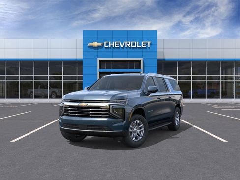 New 2026 Chevrolet Suburban LT image 8