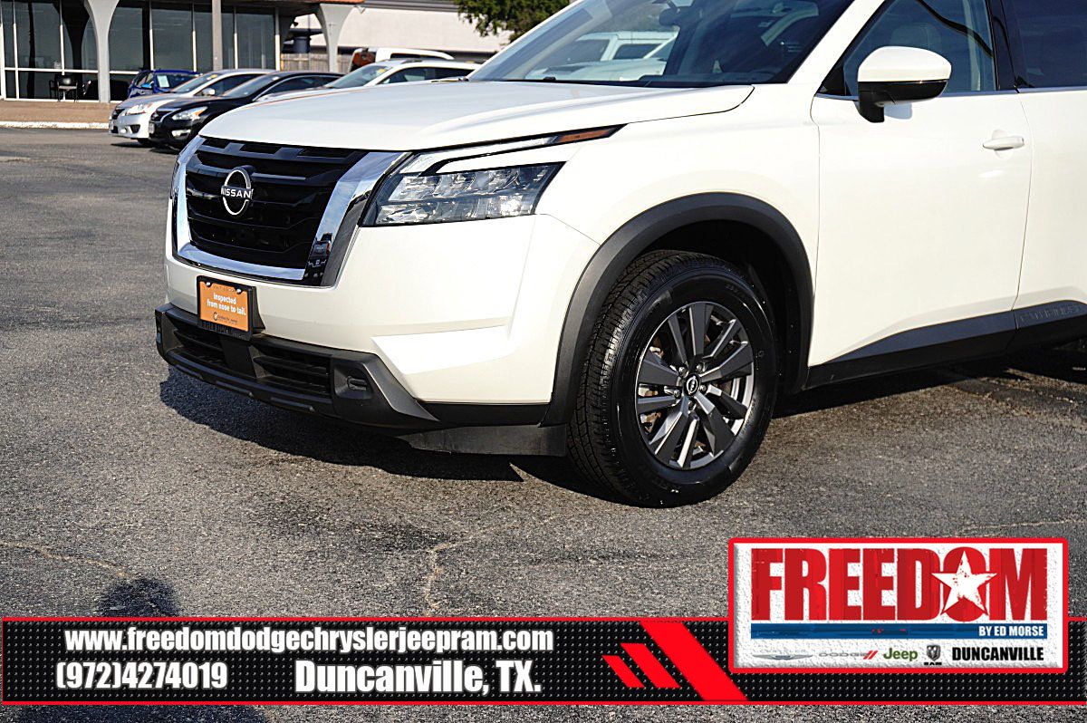 Used 2024 Nissan Pathfinder SV FWD image 43