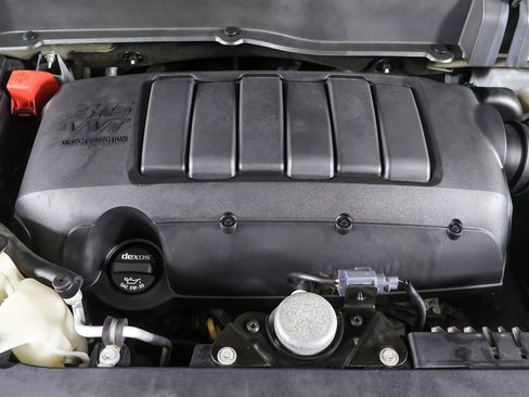 Used 2016 GMC Acadia SLE image 14