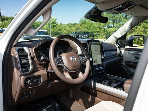 Used 2025 RAM 1500 Laramie AWD/4WD image 13