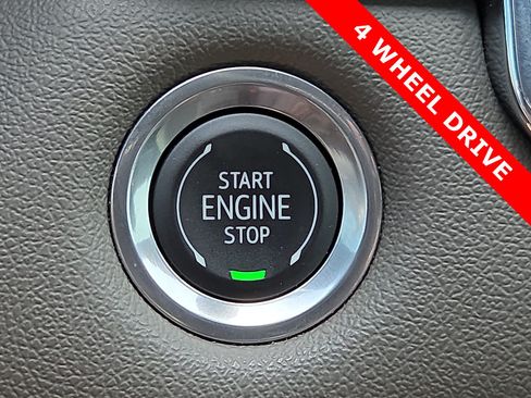 Used 2024 Chevrolet Colorado ZR2 w/ Safety Package AWD/4WD image 20
