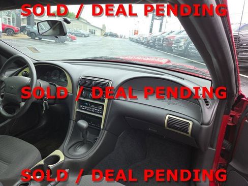 Used 2000 Ford Mustang Coupe image 12
