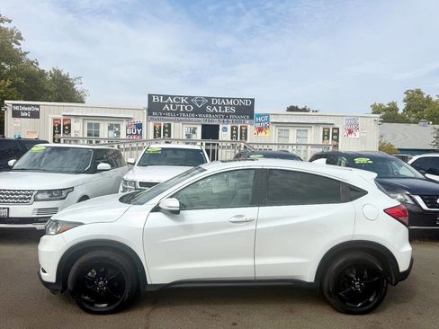 Used 2016 Honda HR-V EX image 8